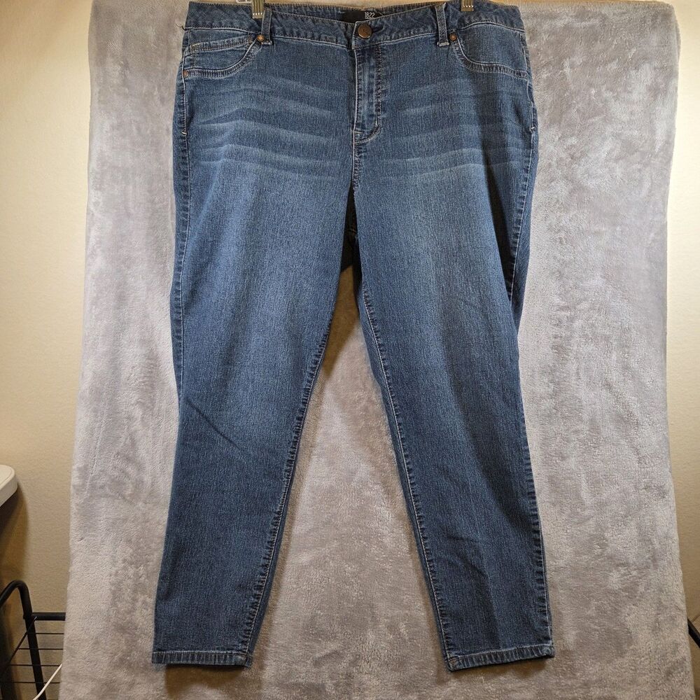 1822 Denim Women's Size 20W Blue Skinny Jeans Plus Size Stretch Medium Wash